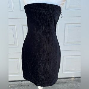 Women's Naked Wardrobe Velvet Textured Strapless Tube Mini Dress black  L